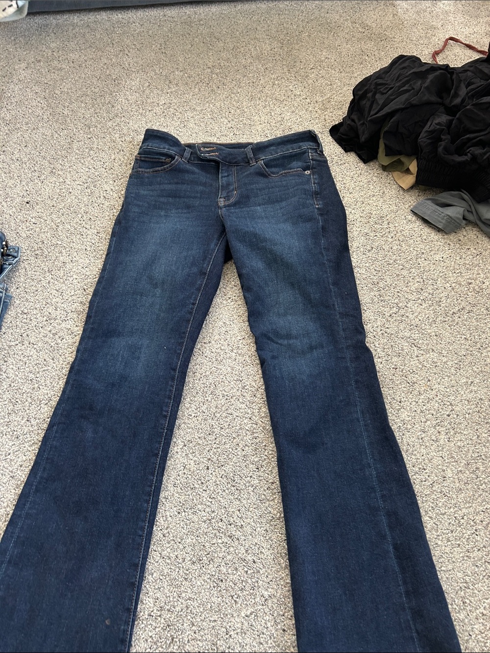 American  Eagle Women’s Dark Blue kickboot Jeans -